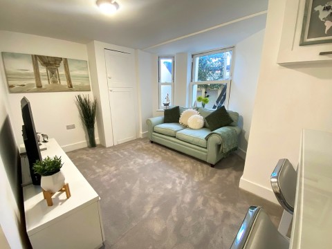 View Full Details for Alhambra Road, Southsea, Portsmouth